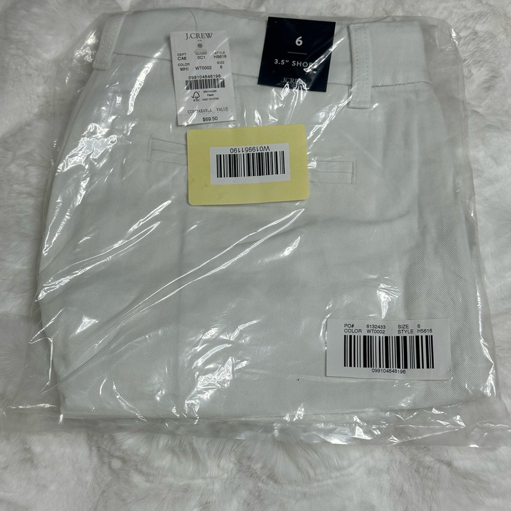 NWT! J. Crew 3.5" classic chino short - Picture 12 of 14